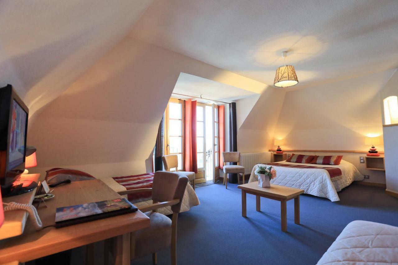 Logis Hotel Restaurant & Spa Les Remparts Salers Exteriör bild